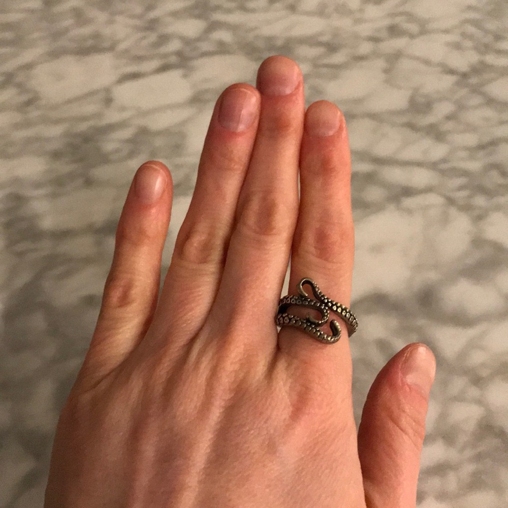 Tentacle ring! 🐙 - Picture 2 of 3